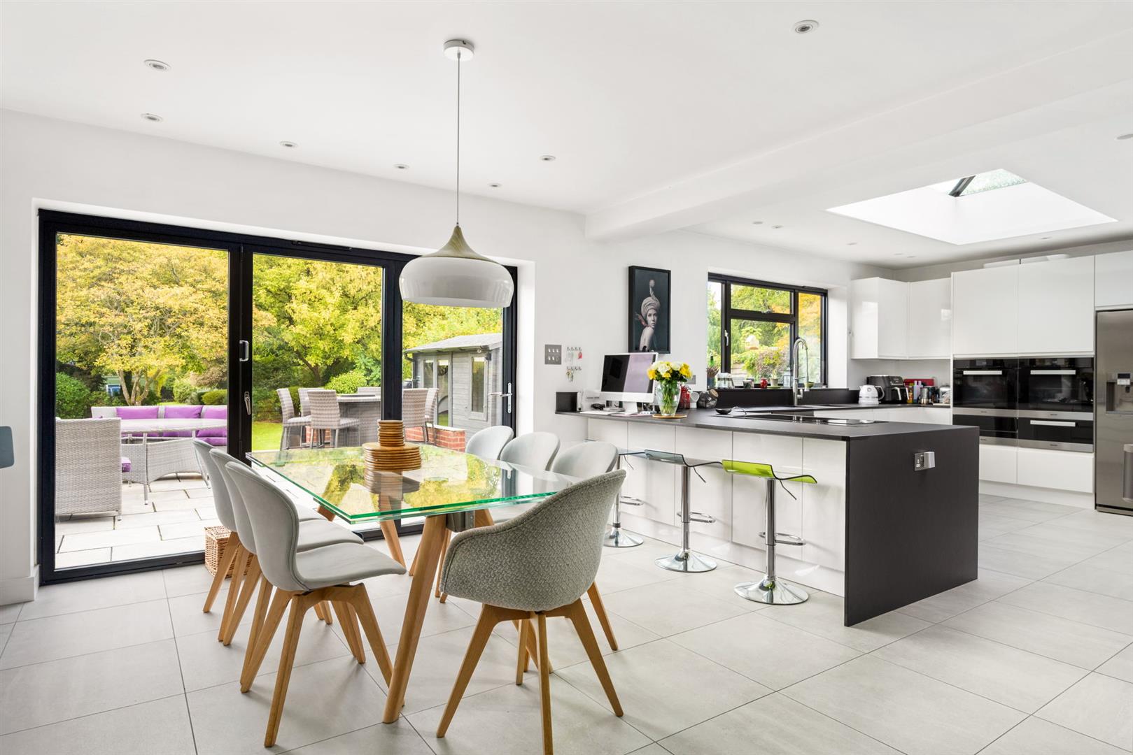 Kennylands Road, Sonning Common, Reading